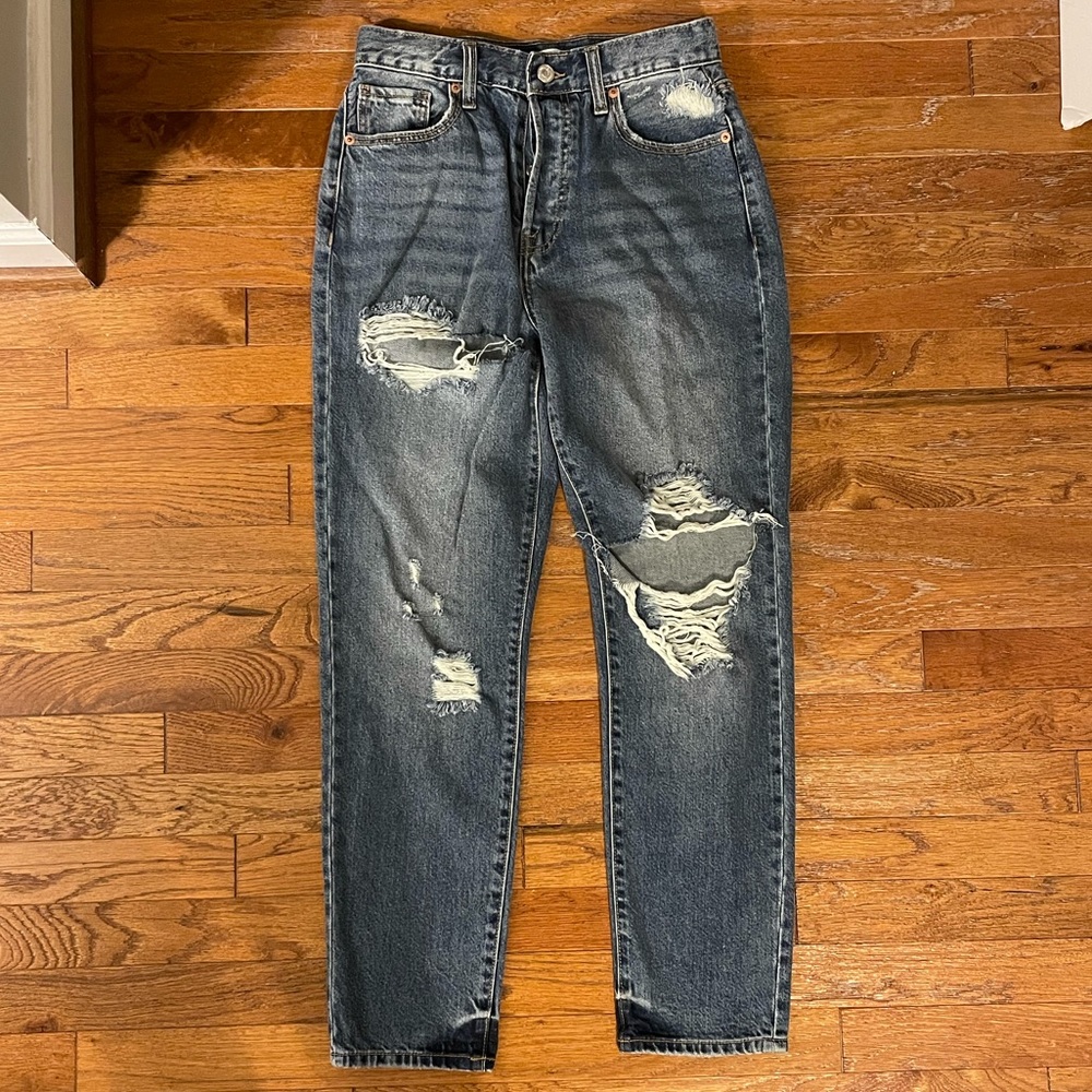 Distressed Boyfriend Jean